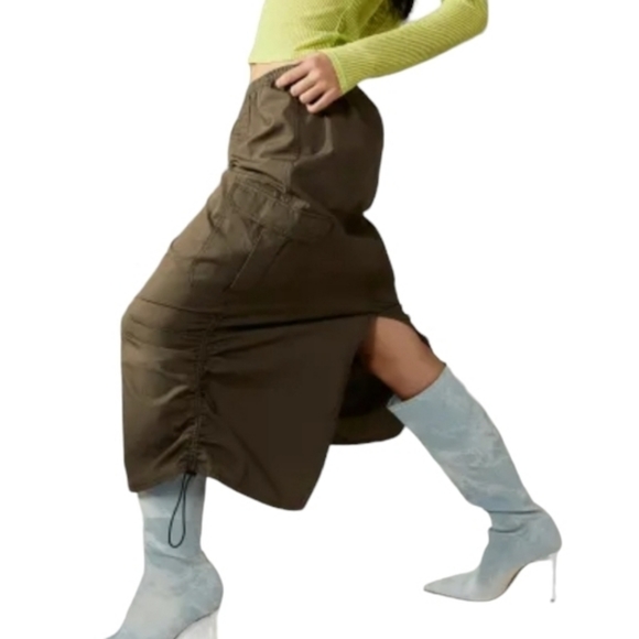 Divided H&M ruched cargo parachute skirt size XXS - Picture 2 of 11